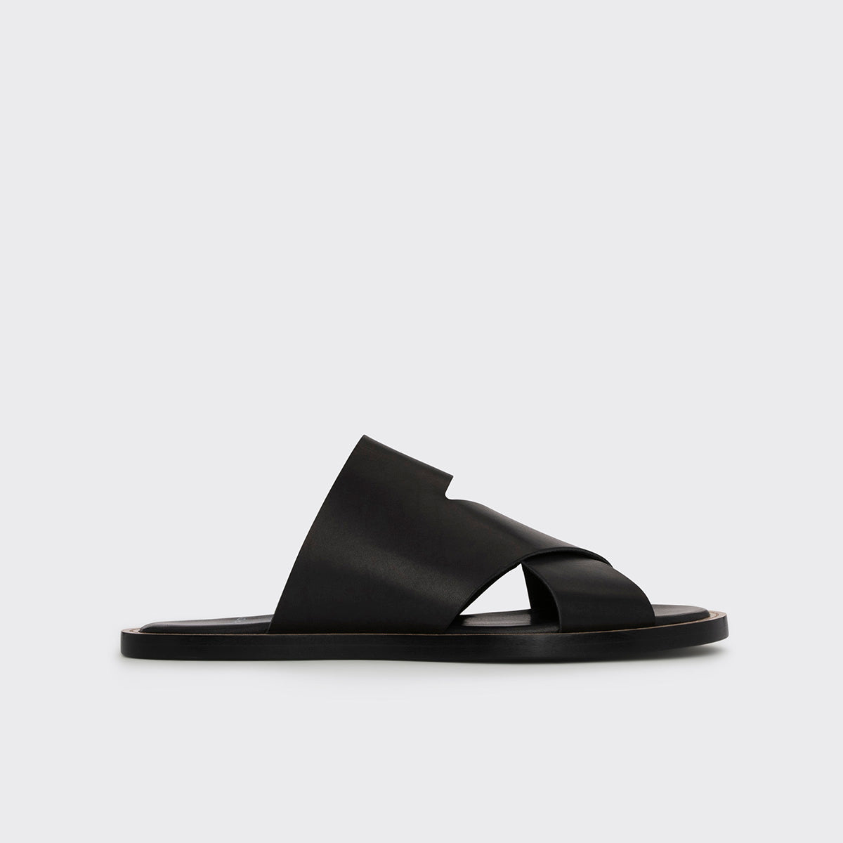 AEC04_CALF_BLACK_Pierre_Hardy_